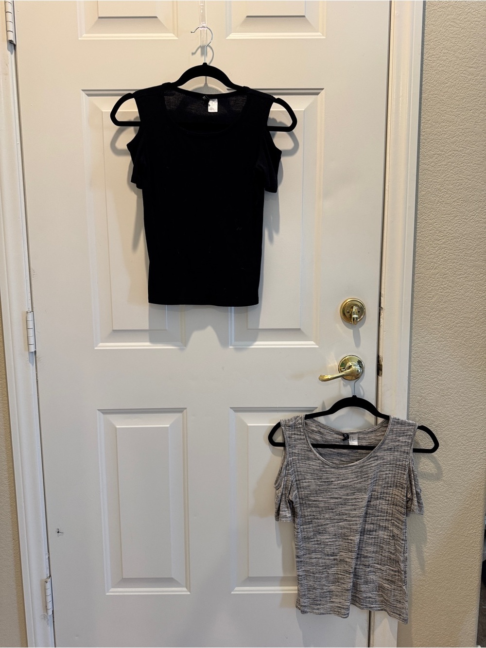 H&M Cold-Shoulder Tank Tops in Gray and Black (Set of 2)